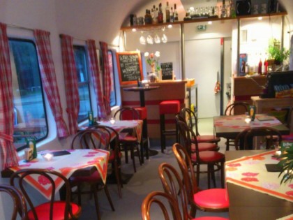 照片: WaggonBistro Gleis1