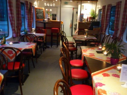 照片: WaggonBistro Gleis1
